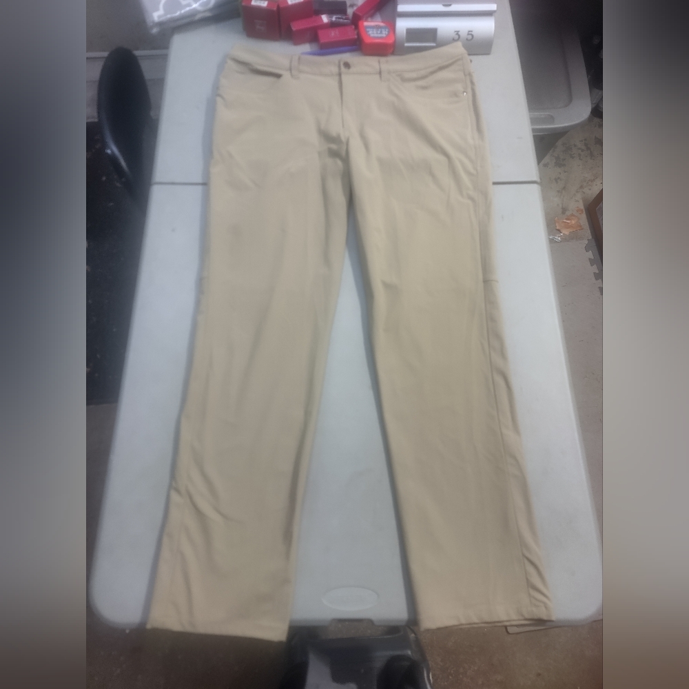 Lululemon Pants - Mens 36